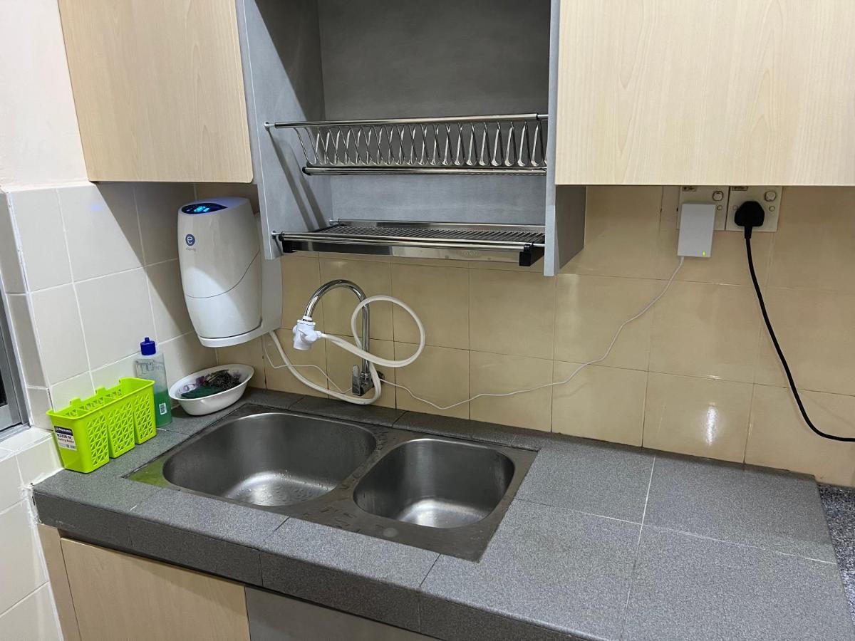 D’Lestari Homestay Seri Kembangan Dış mekan fotoğraf