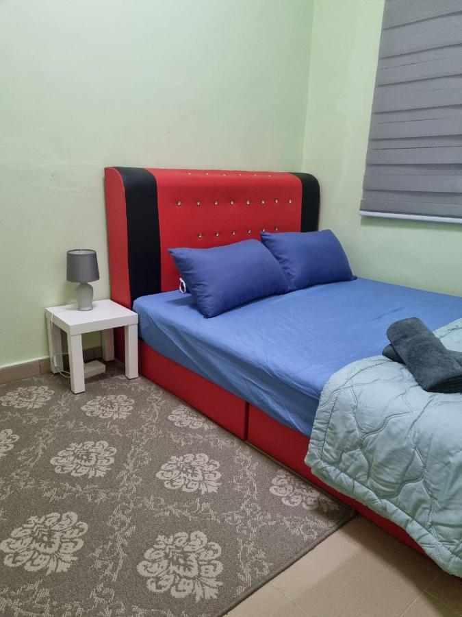 D’Lestari Homestay Seri Kembangan Dış mekan fotoğraf